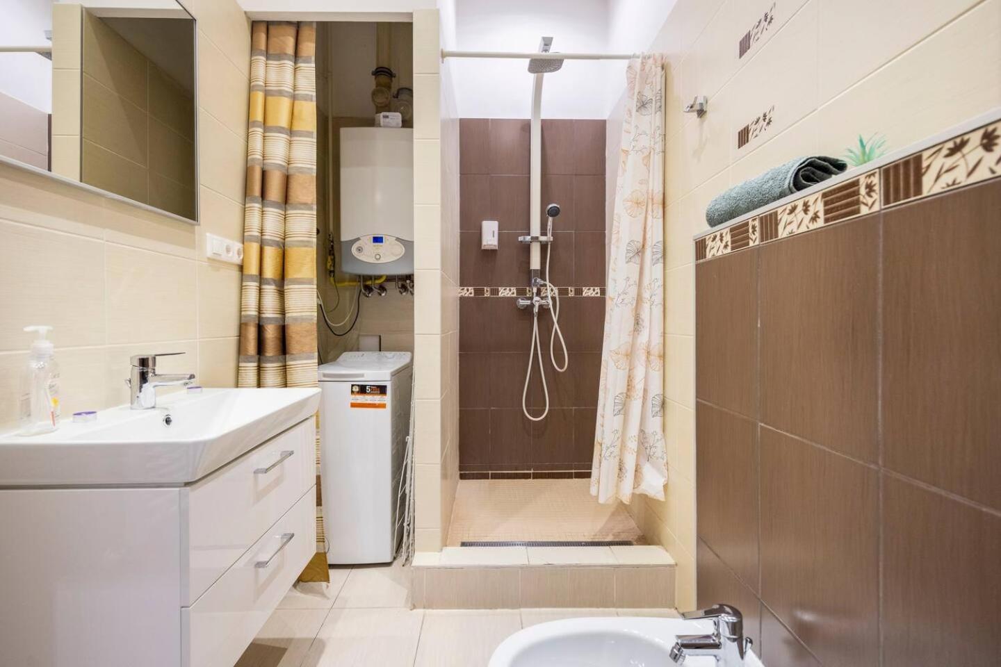 Marianna Apartment Boedapest Buitenkant foto
